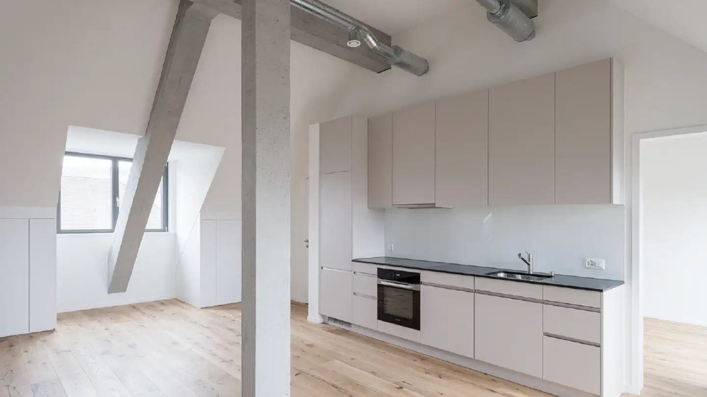 Dachgeschosswohnung mieten - Bahnhofstrasse 23, 4125 Riehen - Foto 4