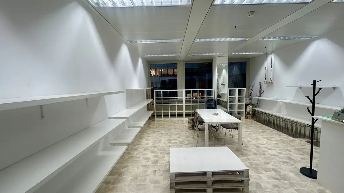 Commercial for rent - Thurgauerstrasse 117, 8152 Glattpark (Opfikon) - Photo 2