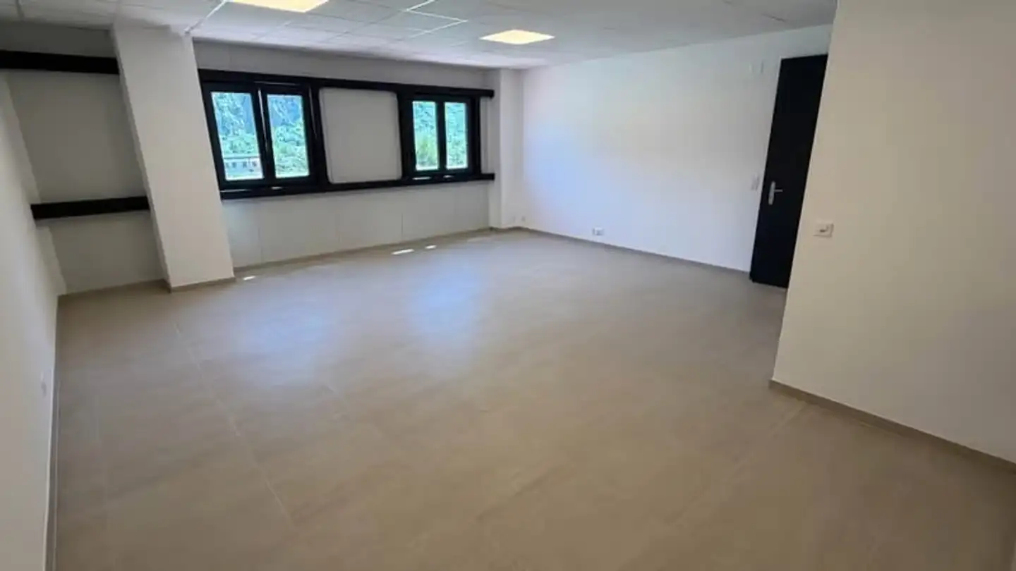 Office space for rent - Zi Les Perris, 1890 St-Maurice