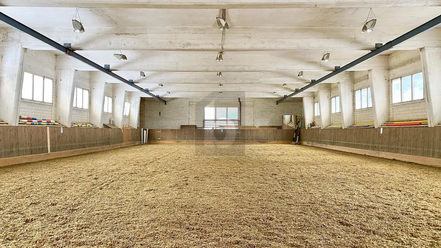 Industrial property for sale - 7166 Trun - Photo 2