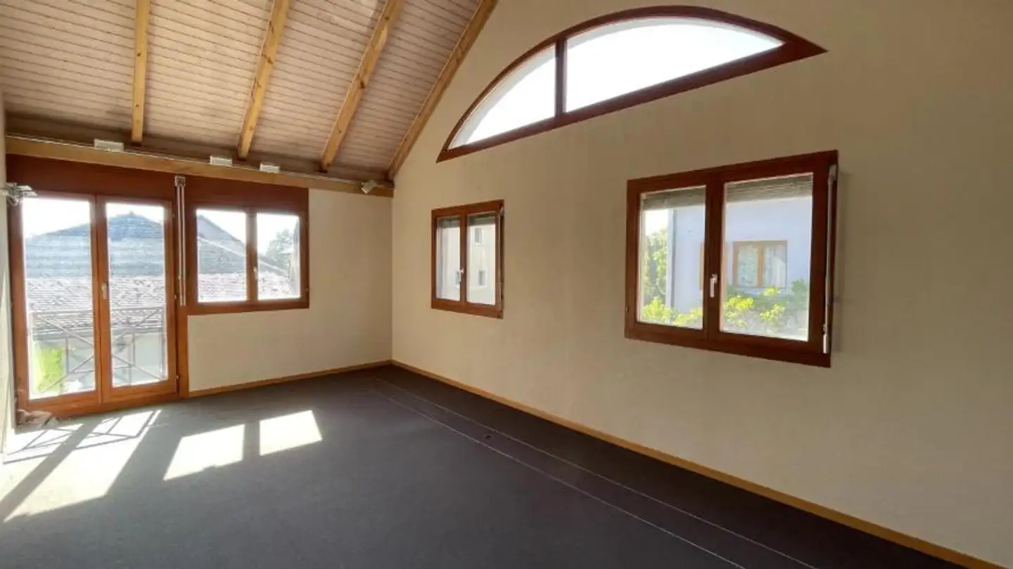 Office space for sale - 1297 Founex