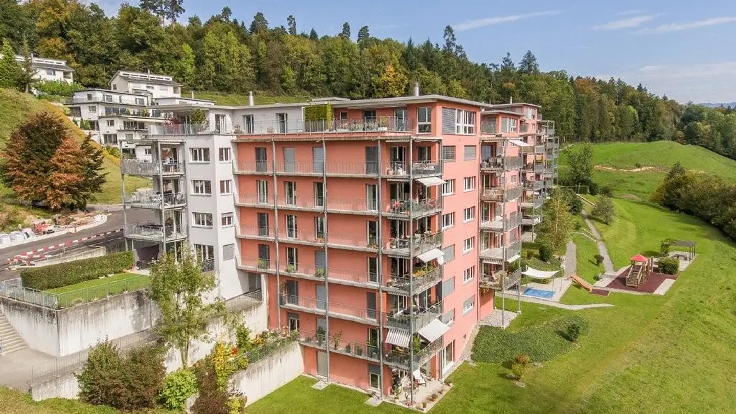 Tiefgaragenstellplatz mieten - Hummelbergstrasse 38, 8645 Jona