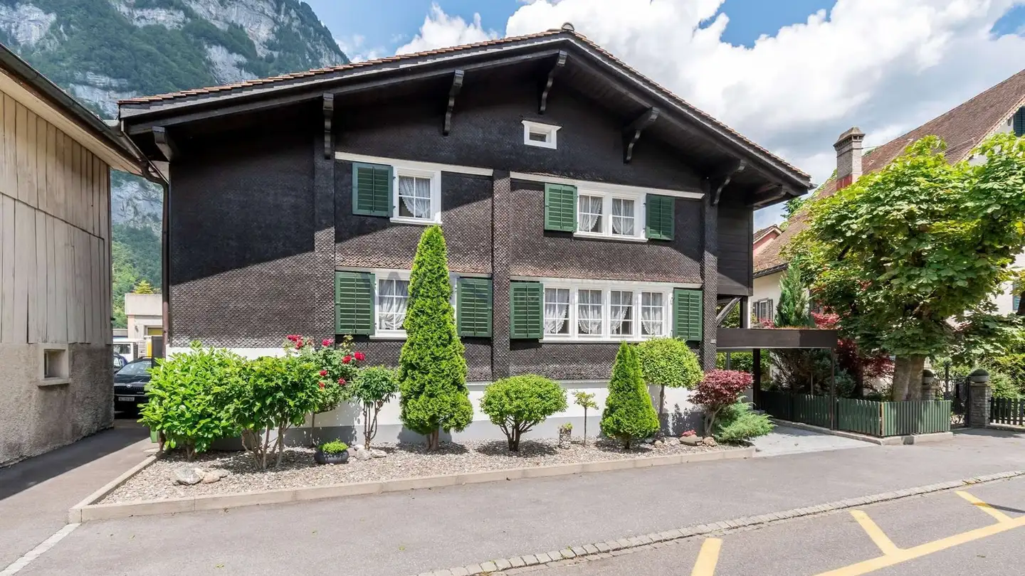 Einfamilienhaus kaufen - 8754 Netstal
