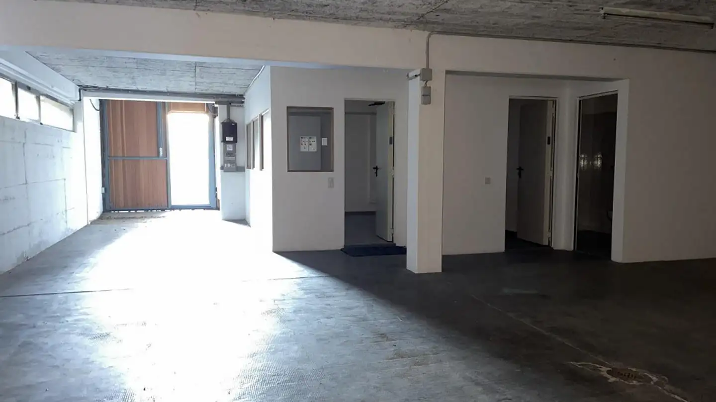 Espace de stockage à louer - 6852 Genestrerio