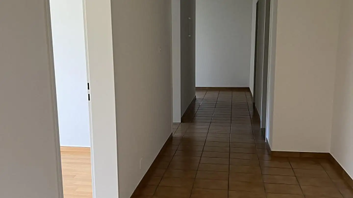Wohnung mieten - Zollweidenstrasse 33, 4142 Münchenstein - Foto 3