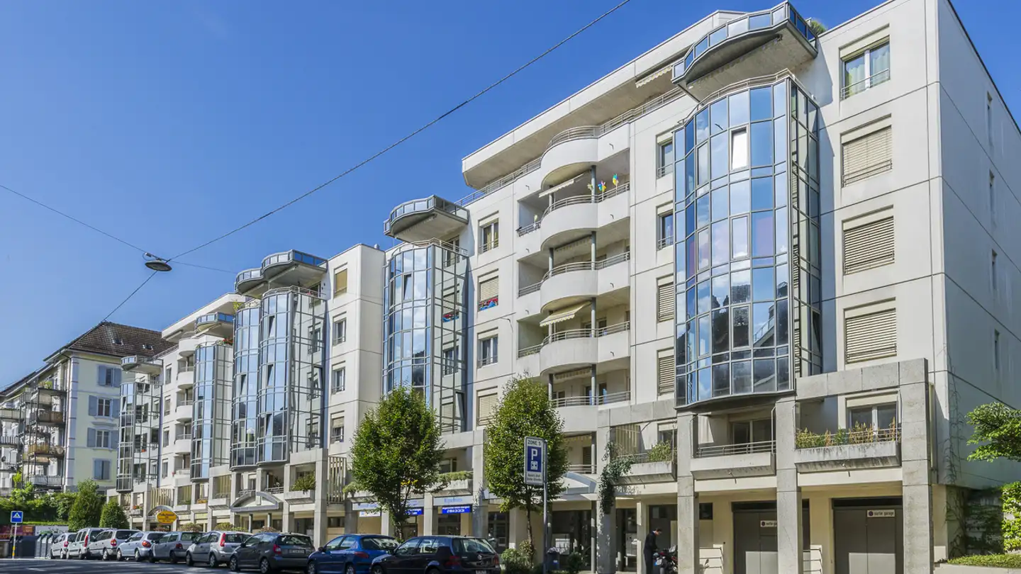 Tiefgaragenstellplatz mieten - Rue des Sablons, 2000 Neuchâtel