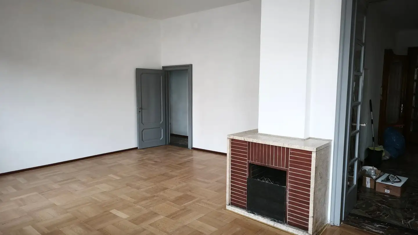 Apartment for rent - Via Emilio Bossi 6, 6830 Chiasso - Photo 2