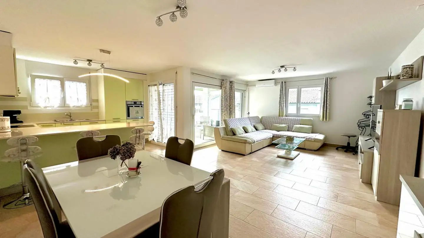 Appartamento in vendita - 6532 Castione