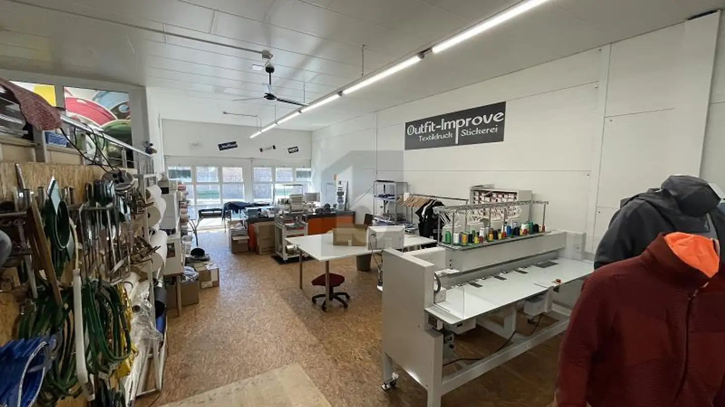 Office space for rent - 8852 Altendorf - Photo 3