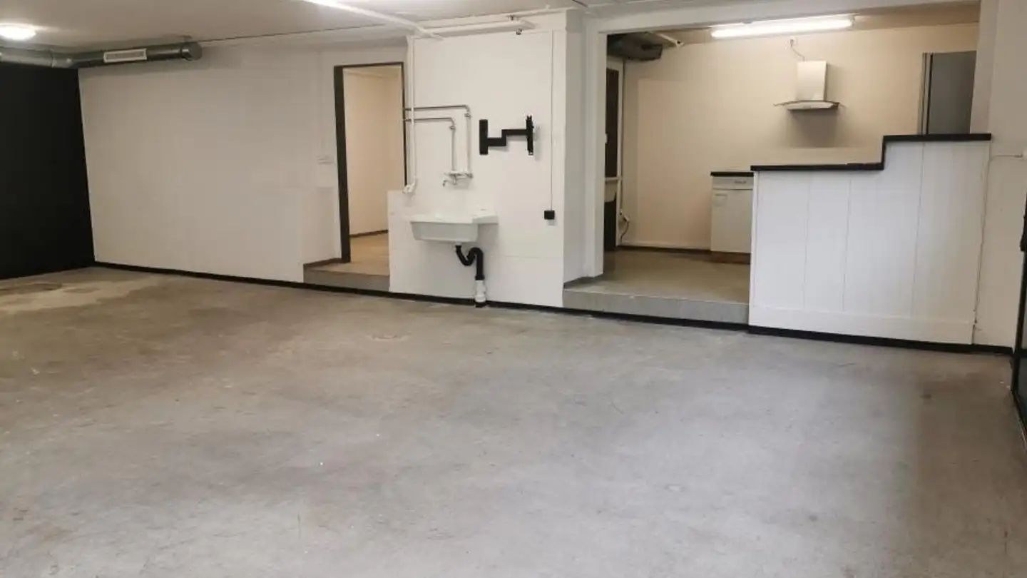 Commerciale in affitto - Landstrasse 152, 5301 Siggenthal Station