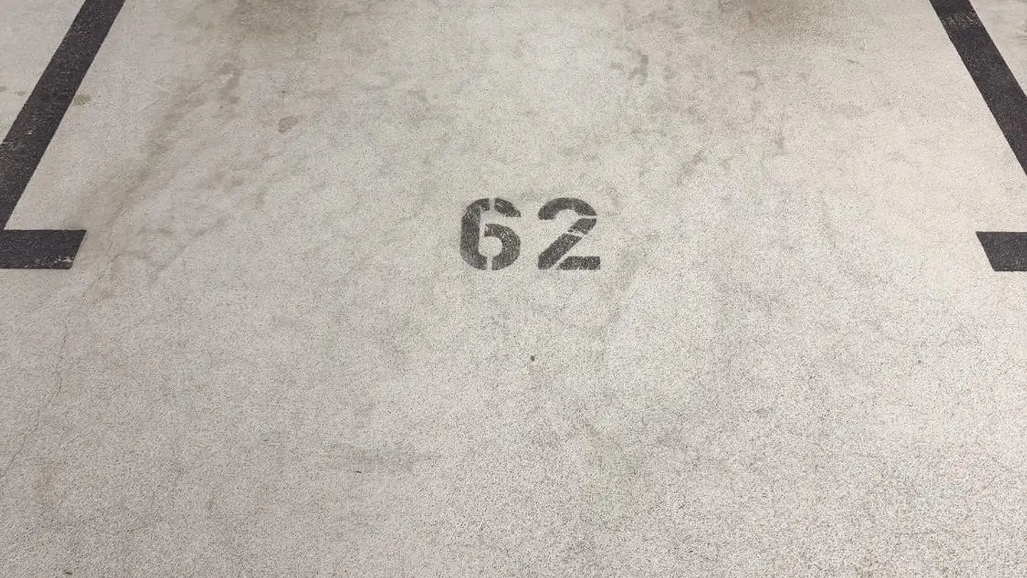Garage individuel à louer - Schönenbergstrasse 26, 8820 Wädenswil