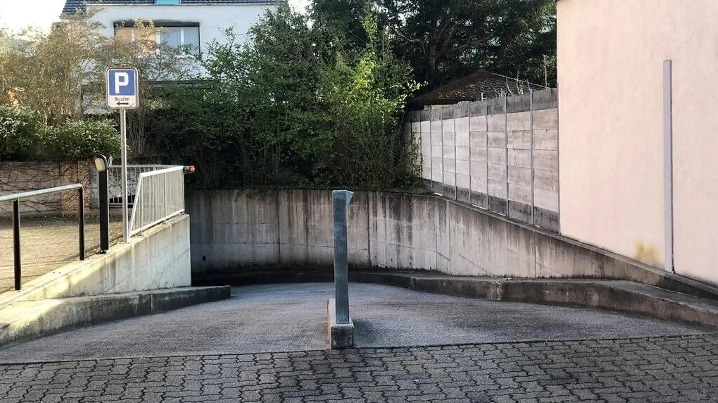 Tiefgaragenstellplatz mieten - St. Jakob-Strasse 41, 4132 Muttenz