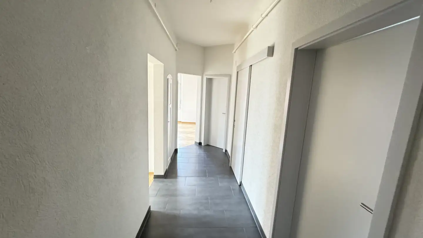Mischgenutztes Gebäude kaufen - Rue Pré-Guillaume, 2800 Delémont - Foto 3