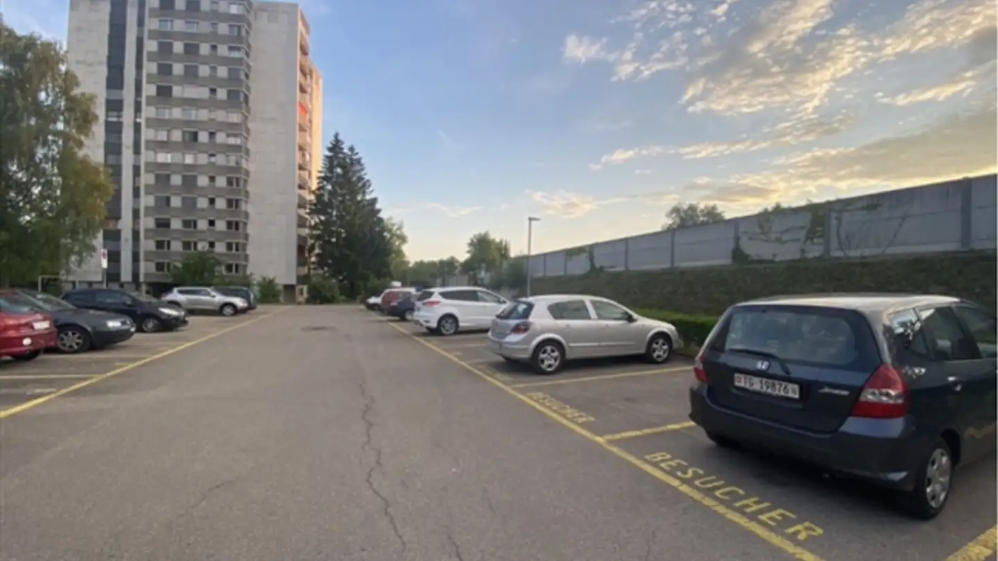 Parkplatz im Freien mieten - Reuttistrasse 15, 9500 Wil SG