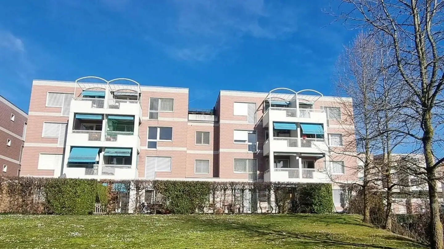 Single garage for rent - Quartier Pré-Fontaine 4, 1023 Crissier
