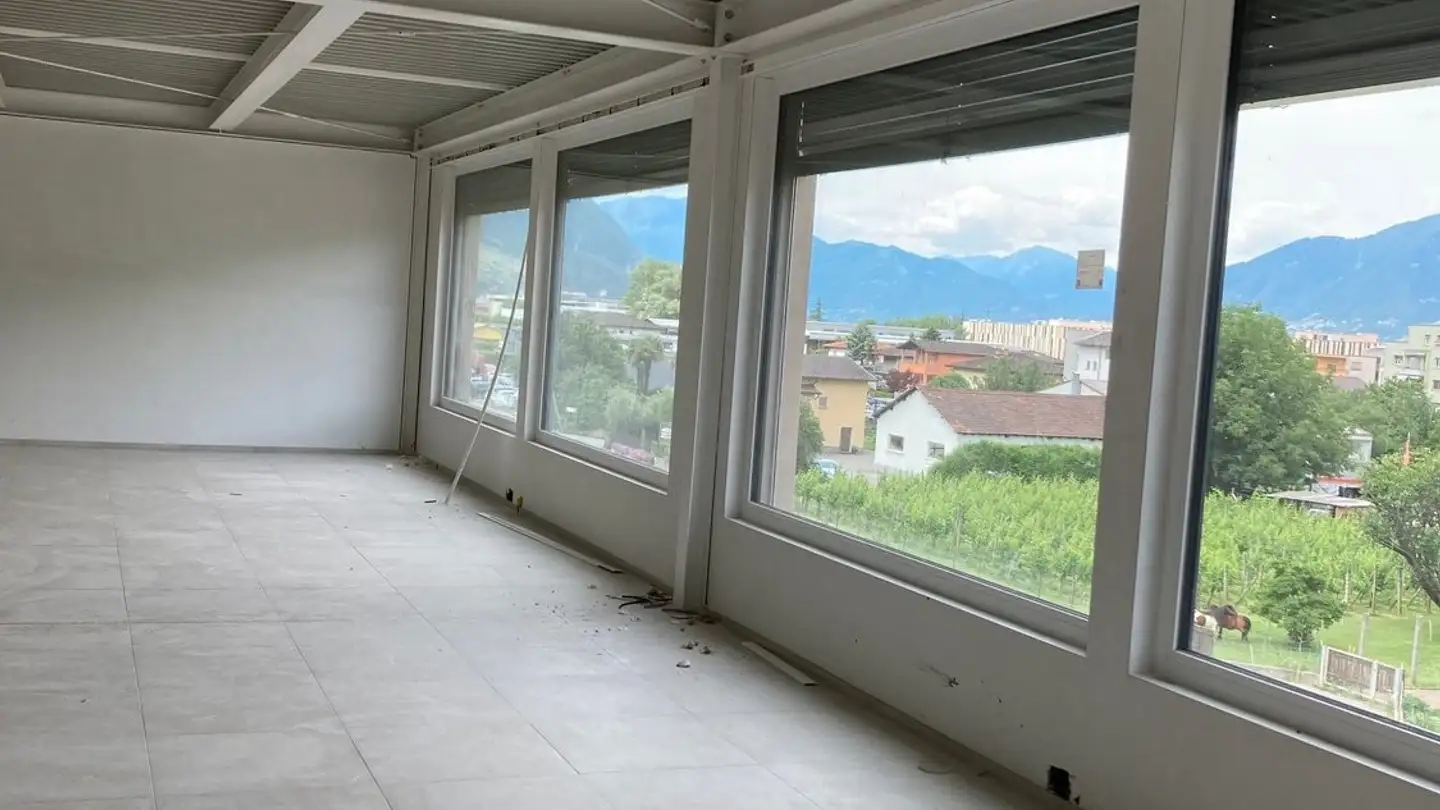 Spazio ufficio in affitto - Via Monda 2, 6592 S. Antonino - Photo 2