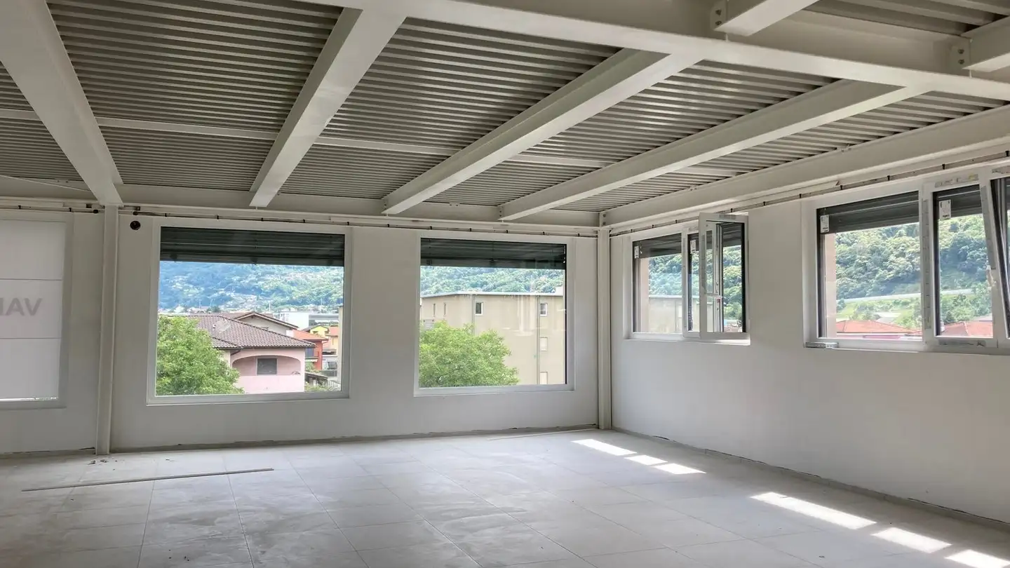 Spazio ufficio in affitto - Via Monda 2, 6592 S. Antonino - Photo 4