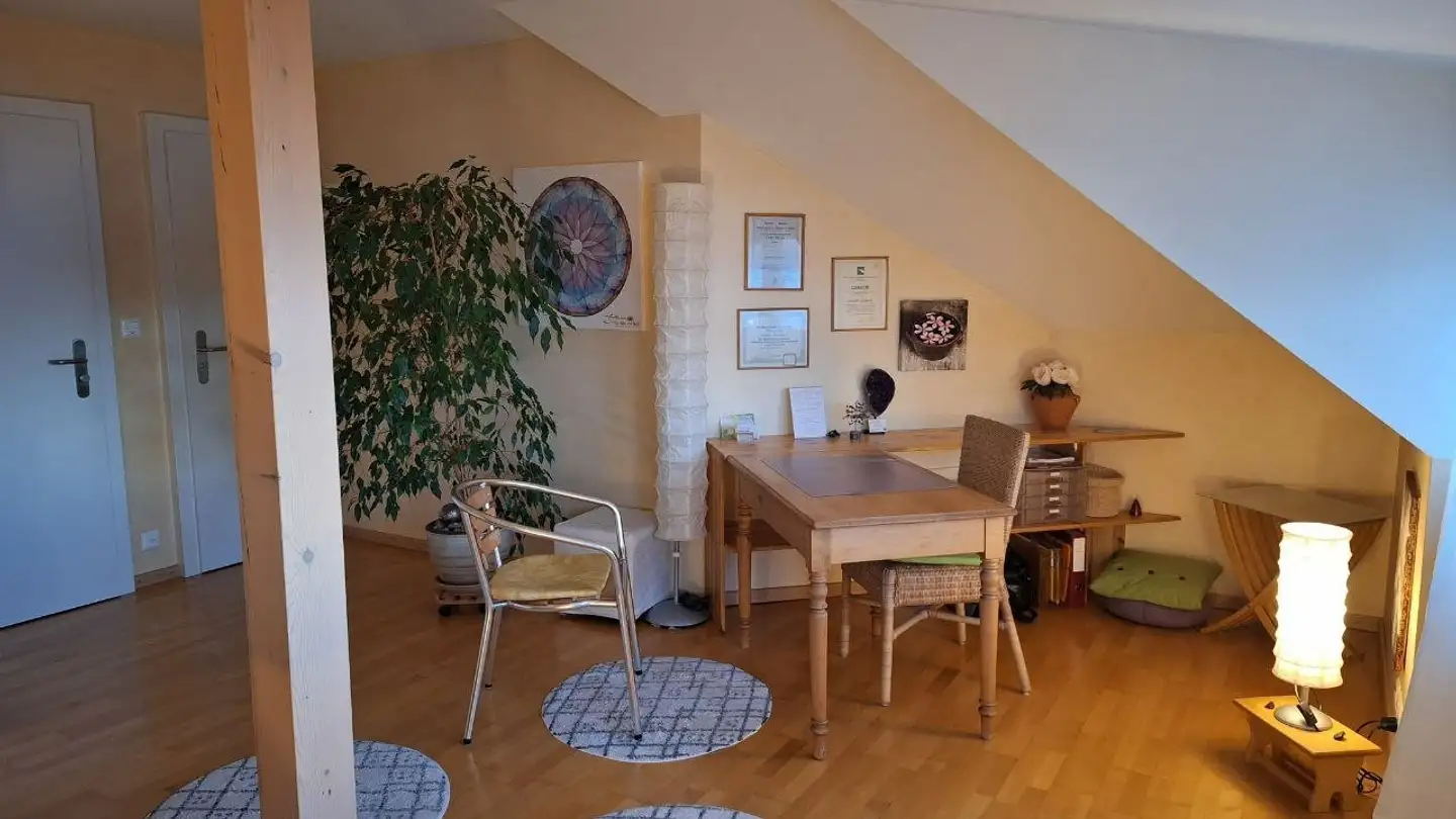 Zimmer mieten - Rue Des Poudrières 91, 2000 Neuchâtel - Foto 2