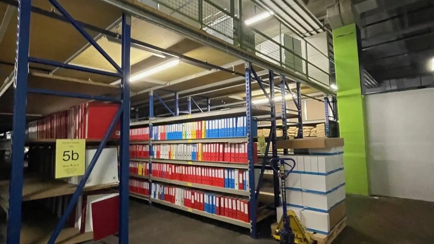Espace de stockage à louer - Industriestrasse 19, 8112 Otelfingen