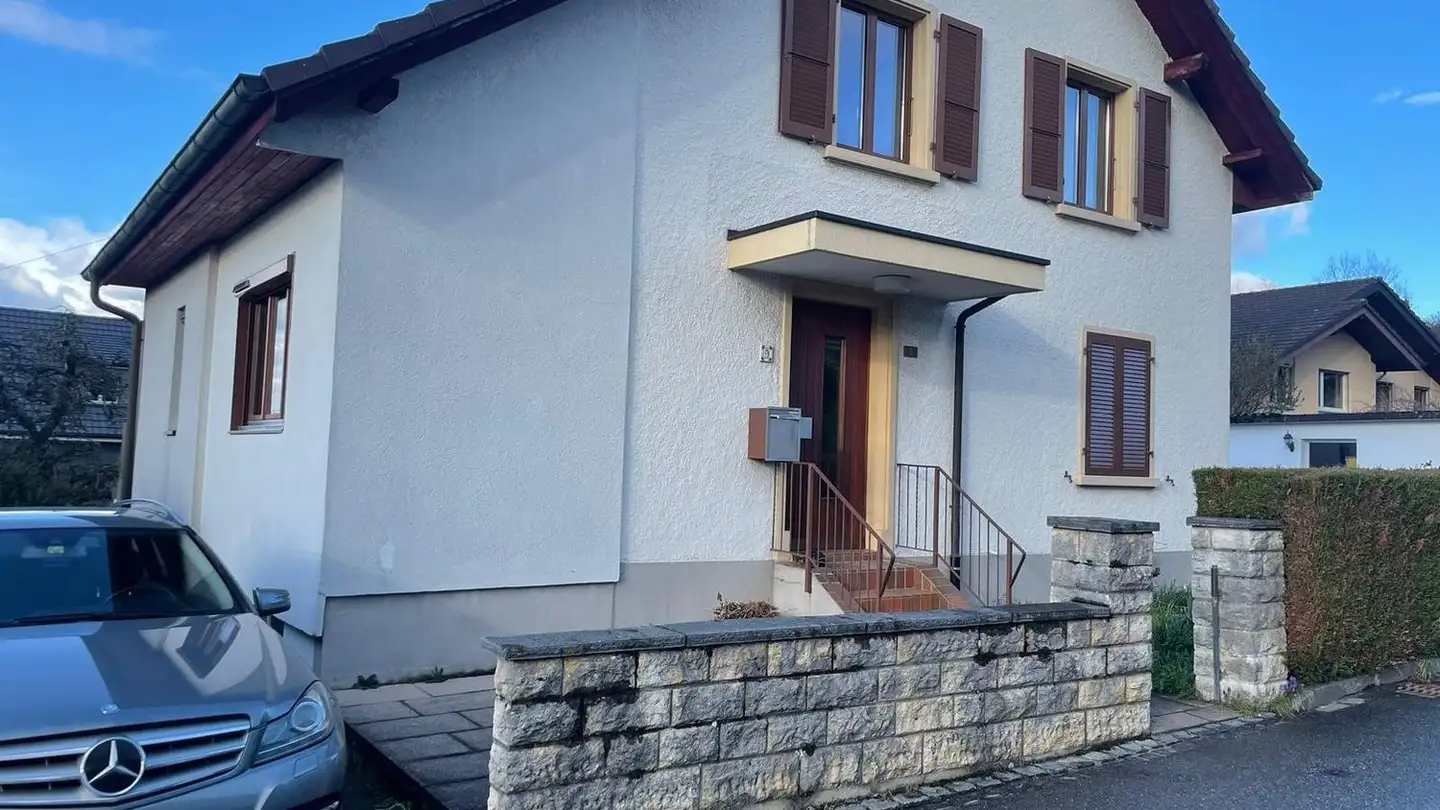 Einfamilienhaus mieten - Steingrubenweg 9, 4148 Pfeffingen