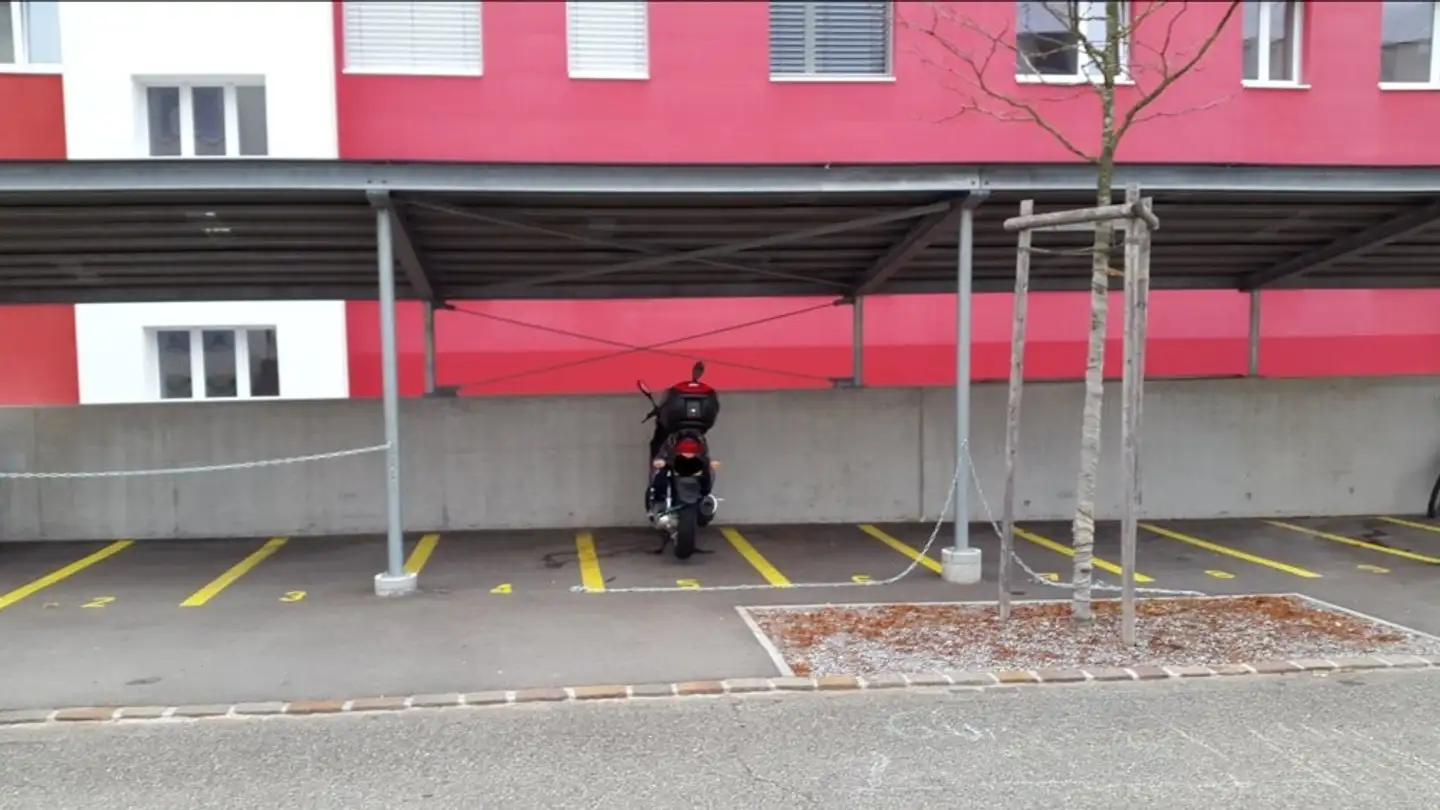 Parcheggio interno per moto in affitto - Pestalozzistrasse 14, 5210 Windisch
