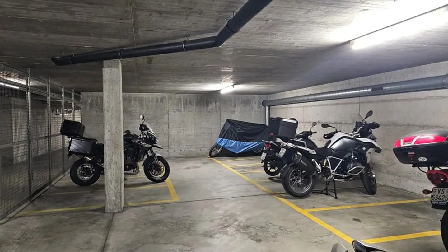 Garage singolo in affitto - Avenue Du Grand-Champsec 20a, 1950 Sion - Foto 2