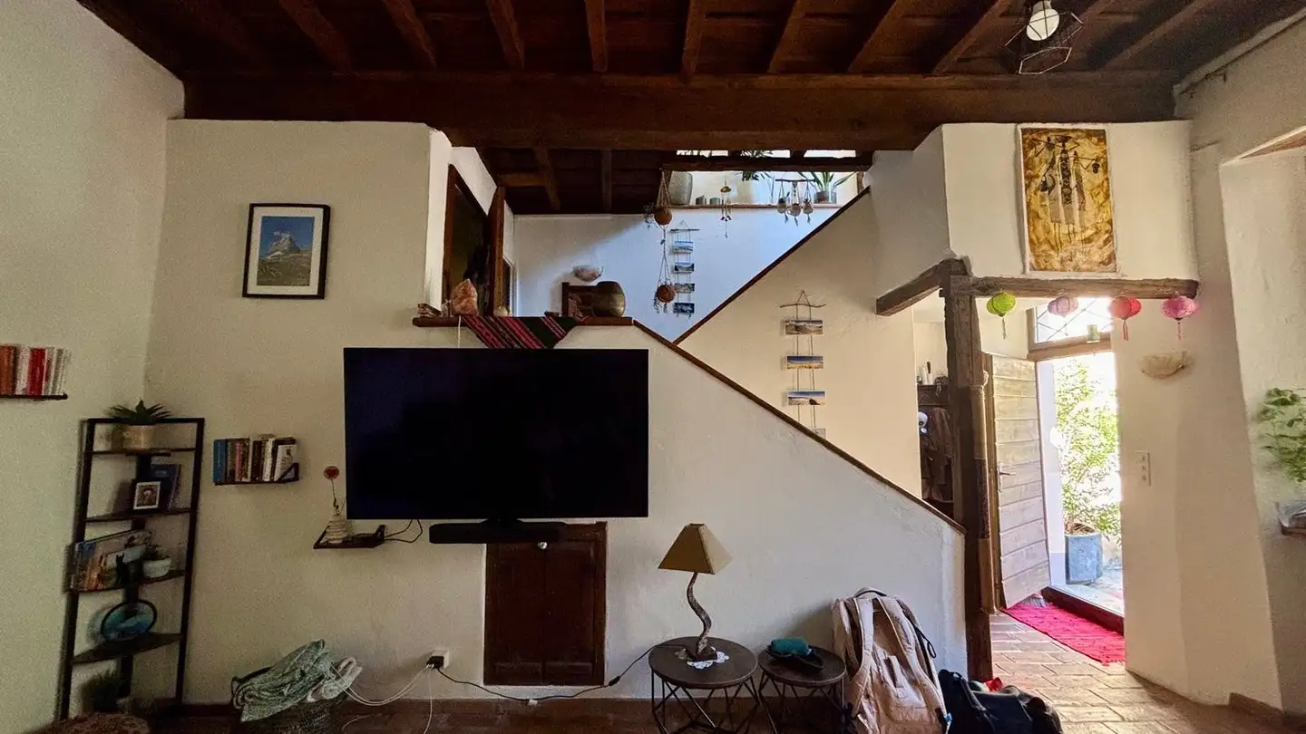 Single house for rent - 6916 Grancia