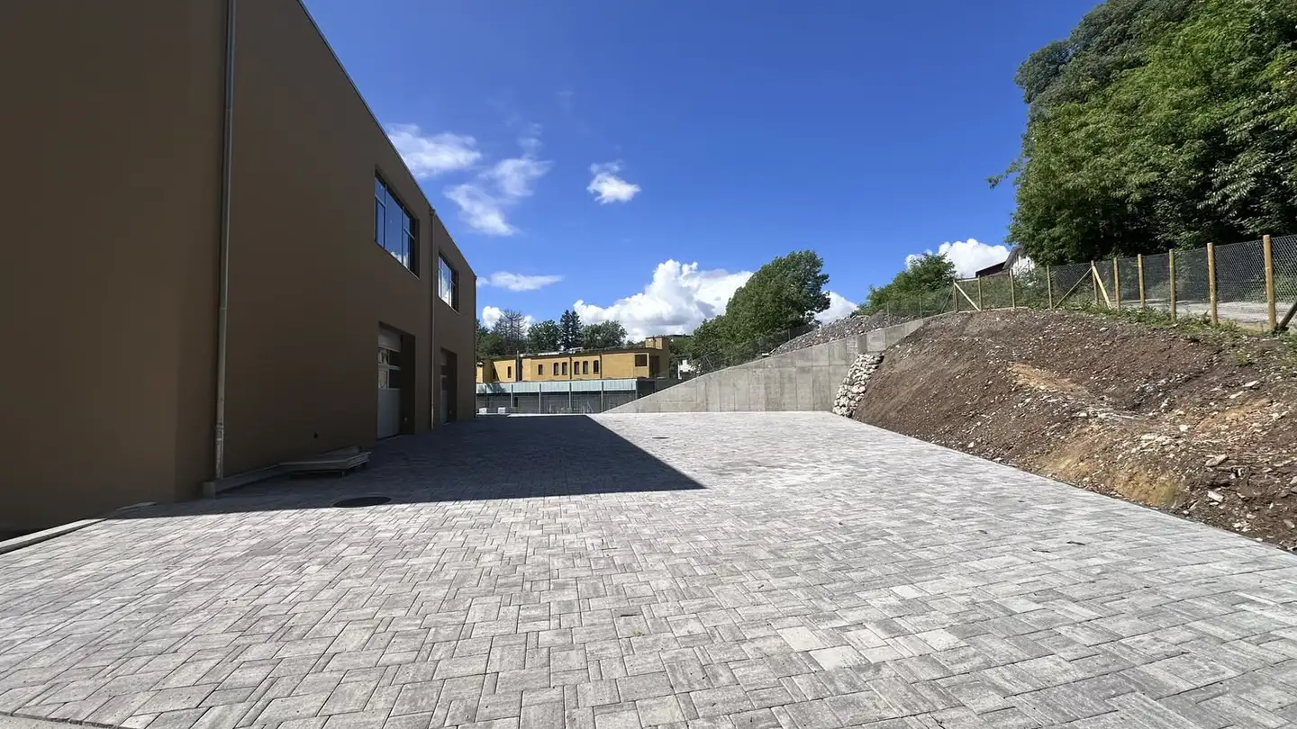 Mixed-use building for sale - 6833 Vacallo - Photo 4