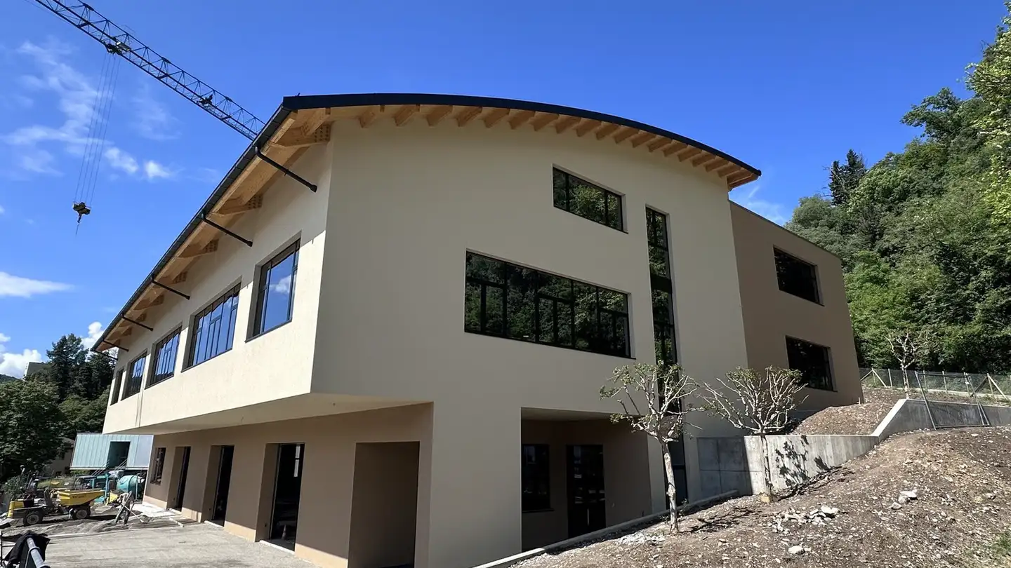 Mixed-use building for sale - 6833 Vacallo - Photo 2