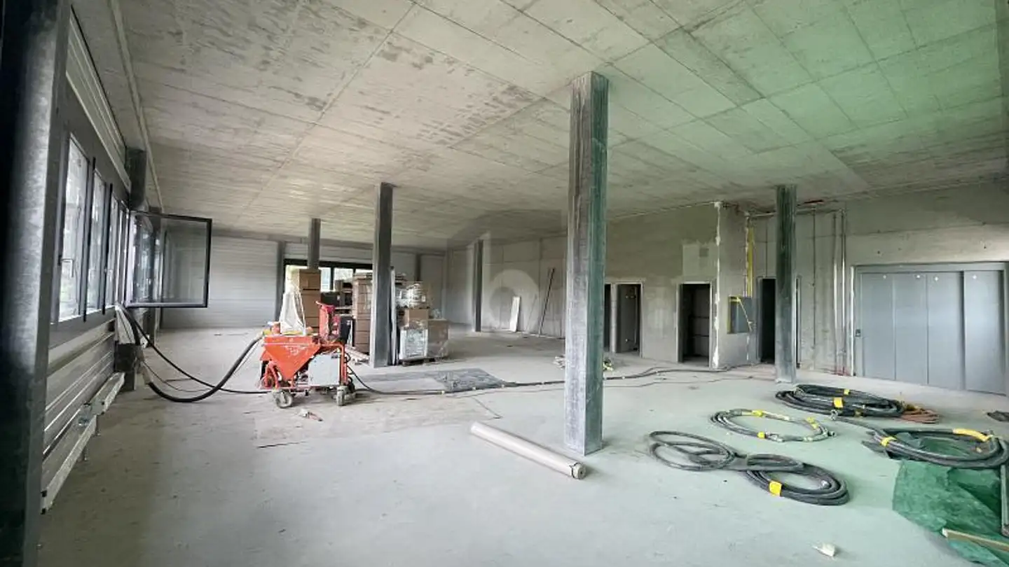 Industrial property for rent - 9245 Oberbüren - Photo 2