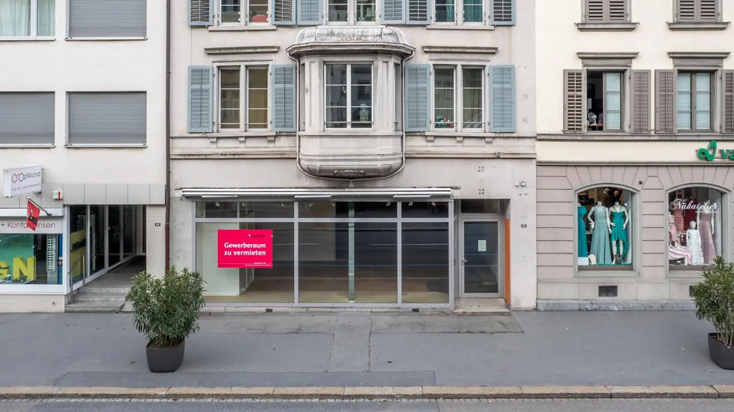Commercial for rent - 8750 Glarus
