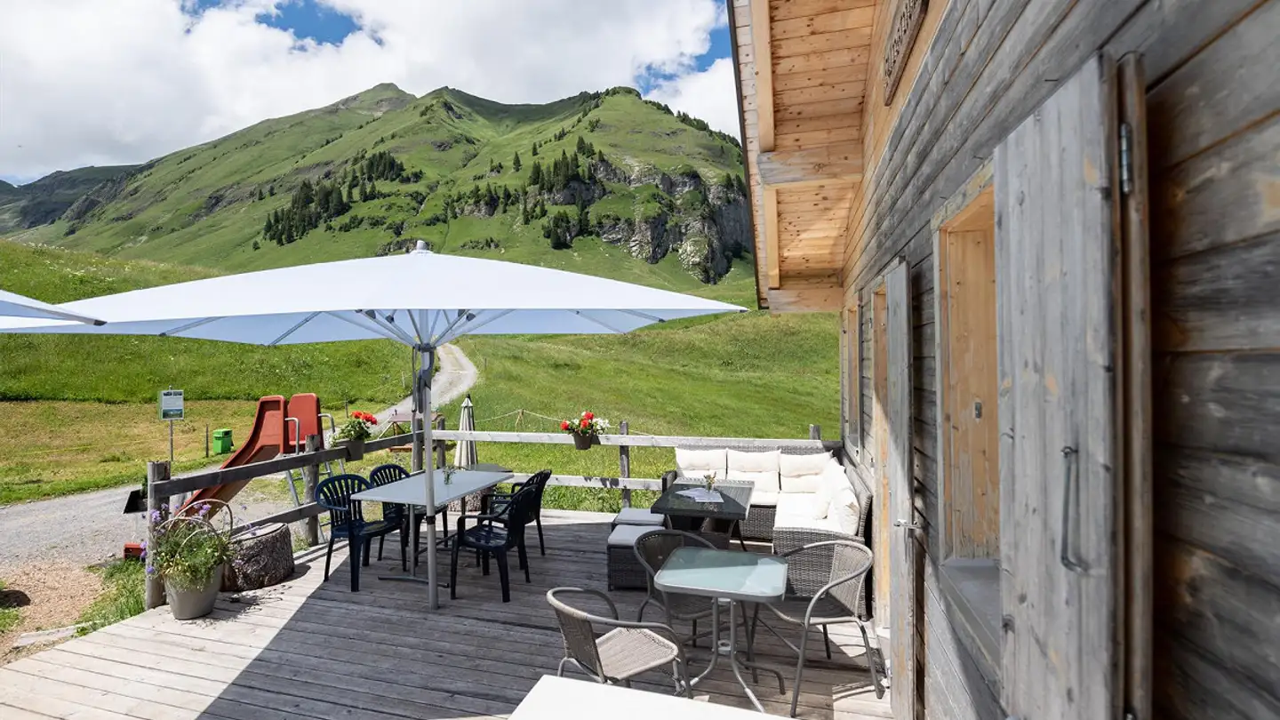 Restaurant for rent - 6461 Isenthal - Photo 2
