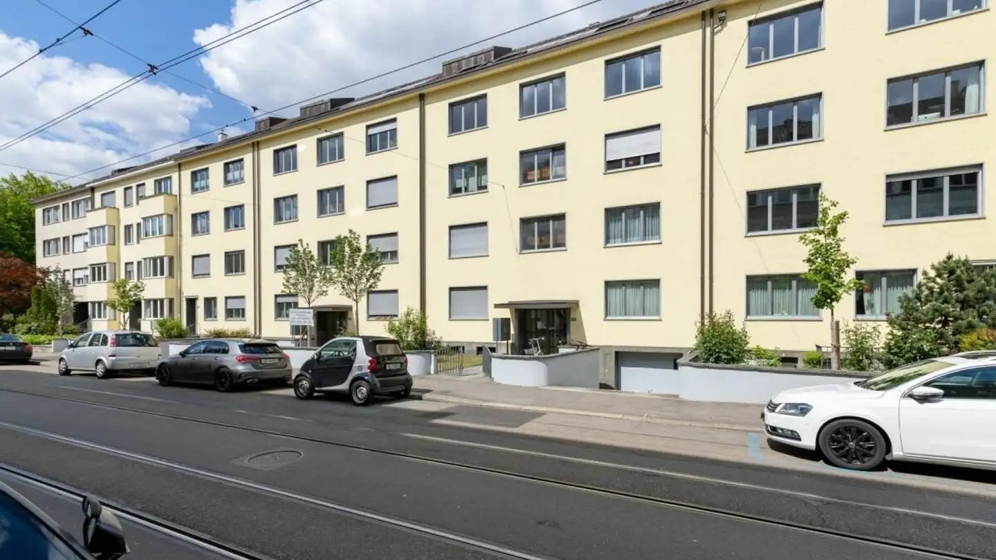 Place de parking extérieure à louer - Hardstrasse 85, 4052 Basel