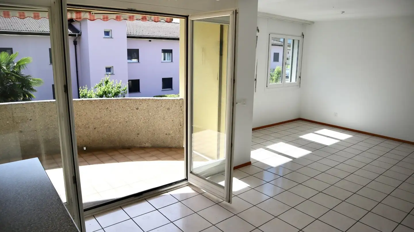 Apartment for rent - Via Dei Salici 8, 6592 S. Antonino