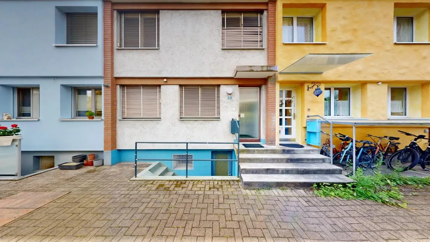 Row house for sale - 4153 Reinach BL