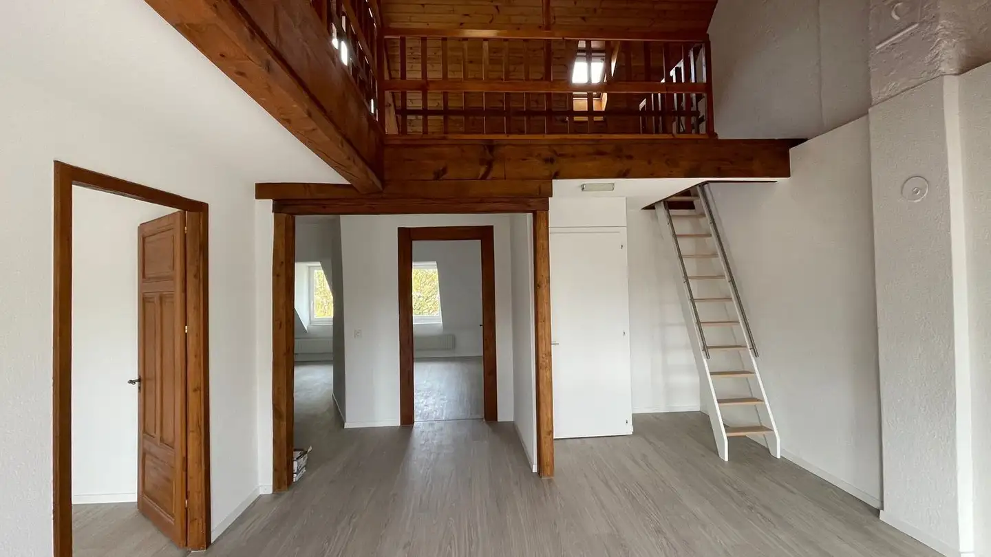 Attique à louer - Rue Des Bains / Badhausstrasse 49, 2503 Biel/Bienne - Photo 2