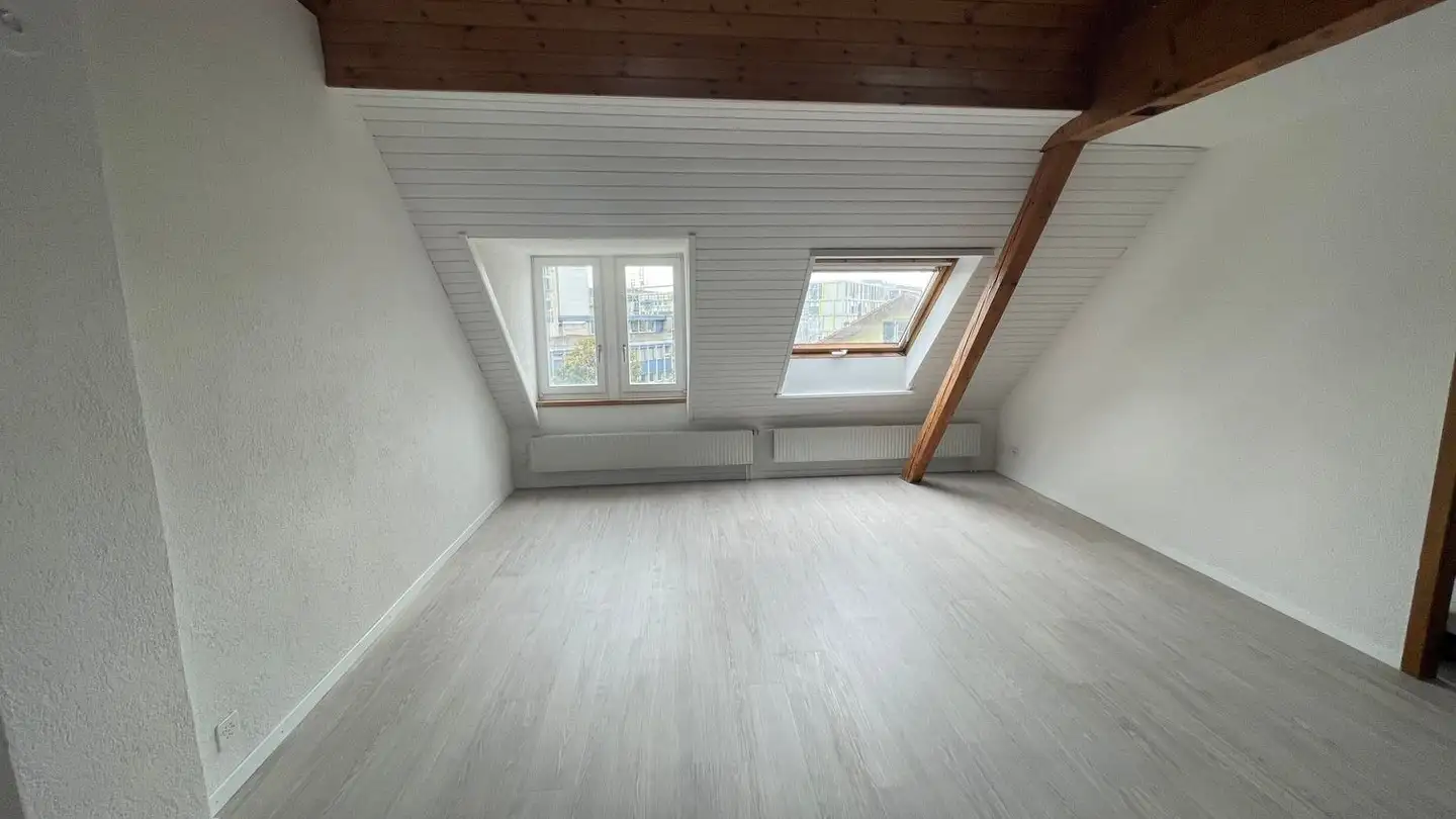 Attique à louer - Rue Des Bains / Badhausstrasse 49, 2503 Biel/Bienne - Photo 3