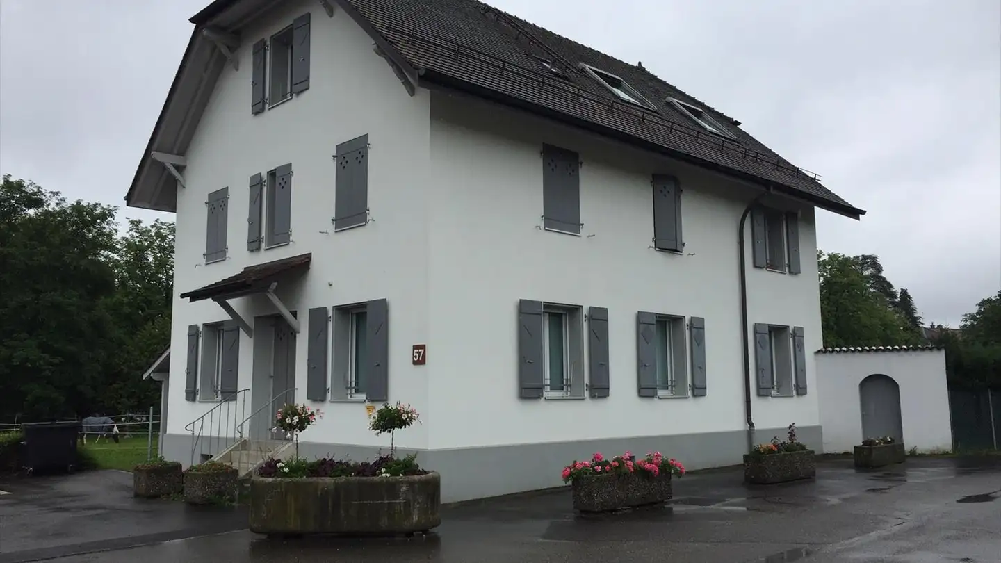 Place de parking extérieure à louer - Chemin Du Petit Bel-Air 2, 1226 Thônex