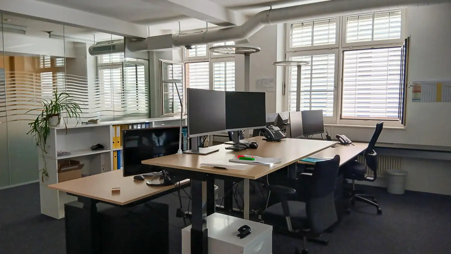 Commercial à louer - Brunnenstrasse 1, 8610 Uster - Photo 2