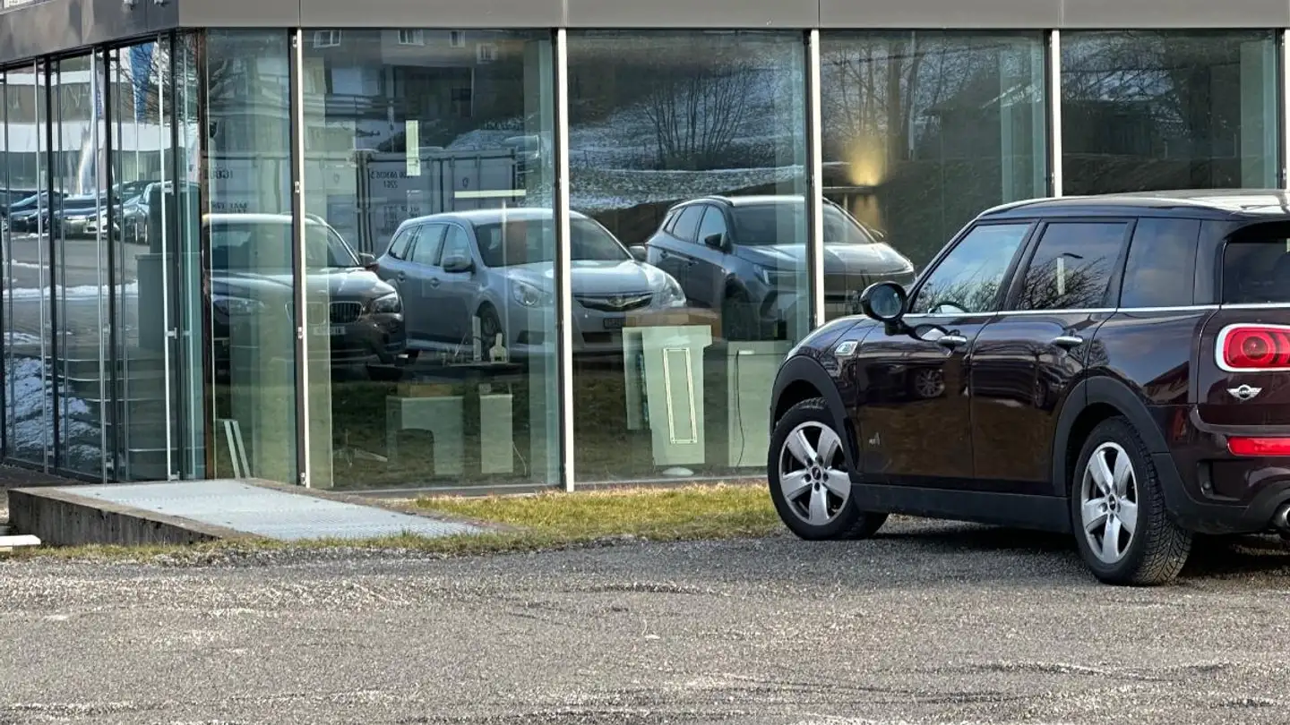 Place de parking extérieure à louer - 9050 Appenzell - Photo 2