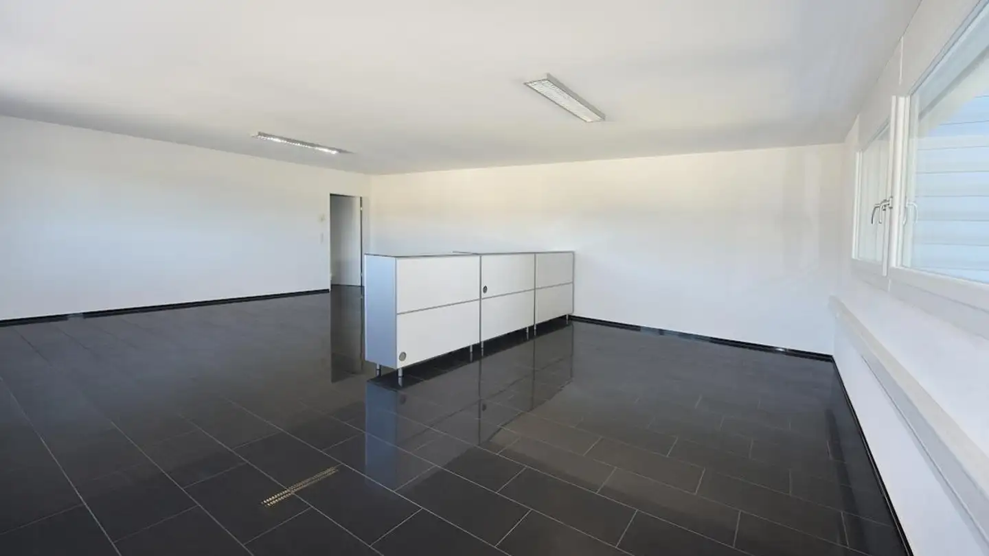 Office space for rent - Dorfstrasse 45, 6035 Perlen