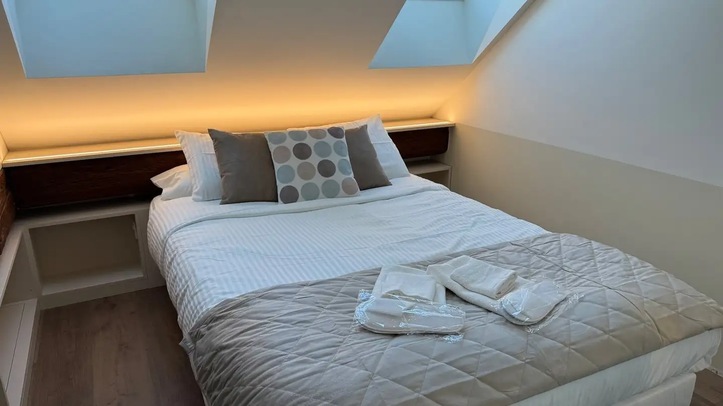 Appartement à louer - Rue Du Coq-D'inde, 2000 Neuchâtel - Photo 2