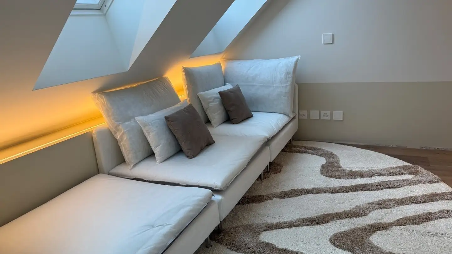 Appartement à louer - Rue Du Coq-D'inde, 2000 Neuchâtel - Photo 4