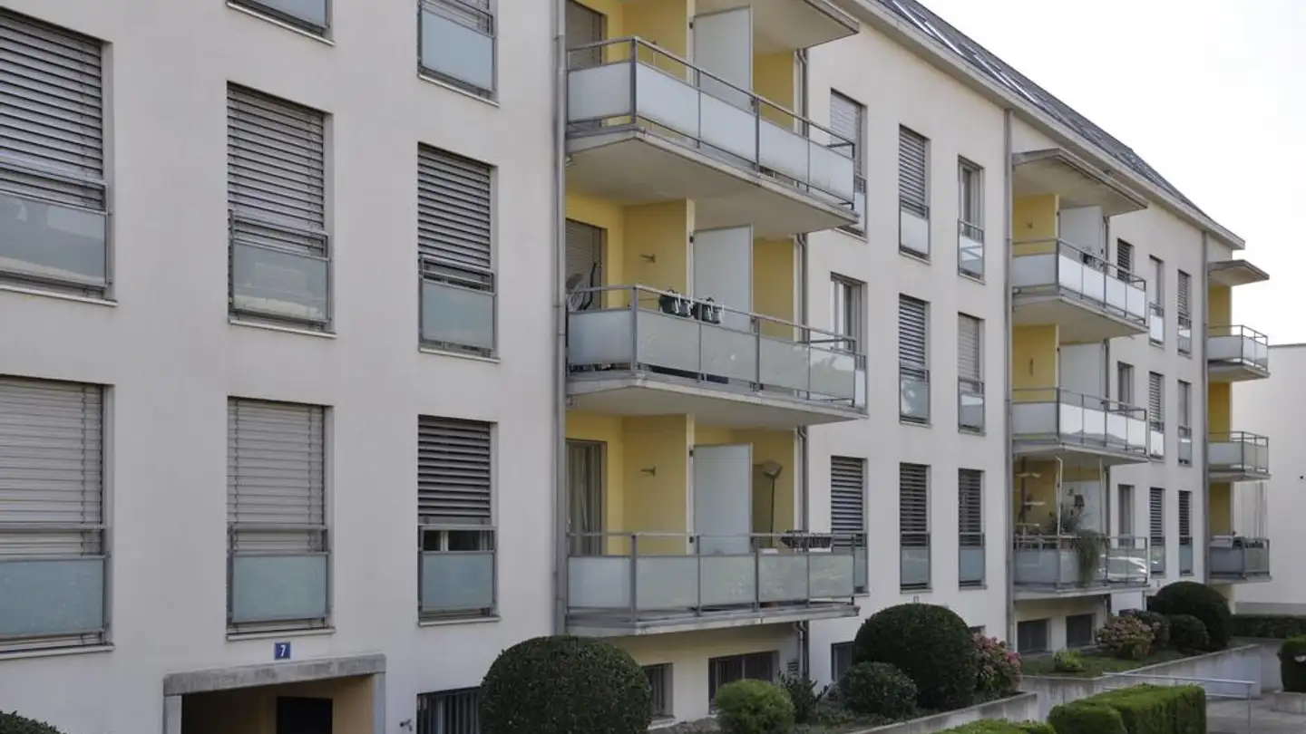Tiefgaragenstellplatz mieten - Luegislandstrasse 84, 8051 Zürich