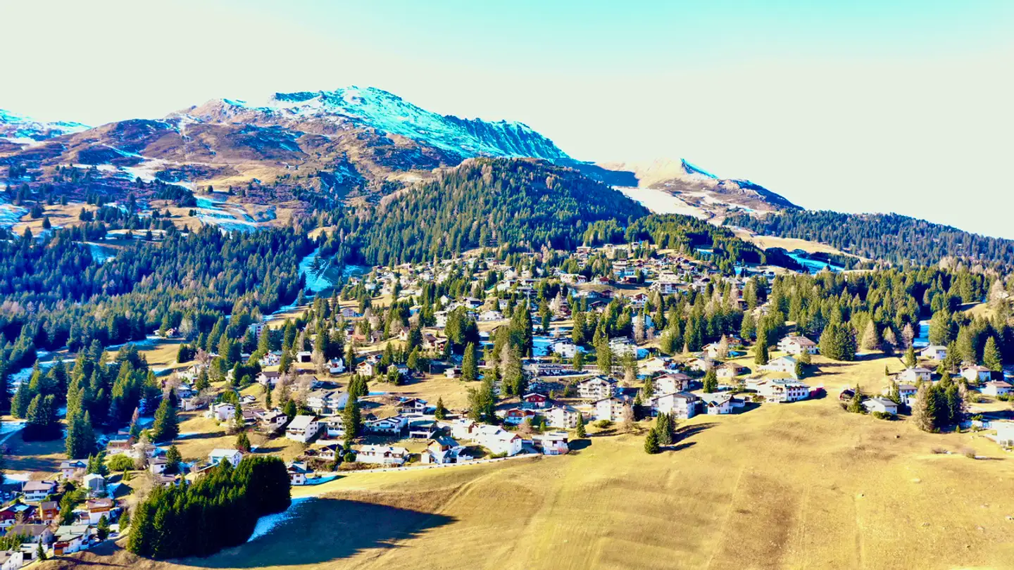 Constructible plot for sale - 7077 Valbella
