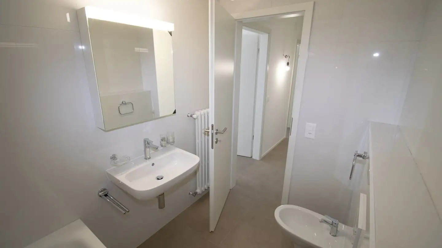 Apartment for rent - Via Generale Guisan 10, 6710 Biasca - Photo 4