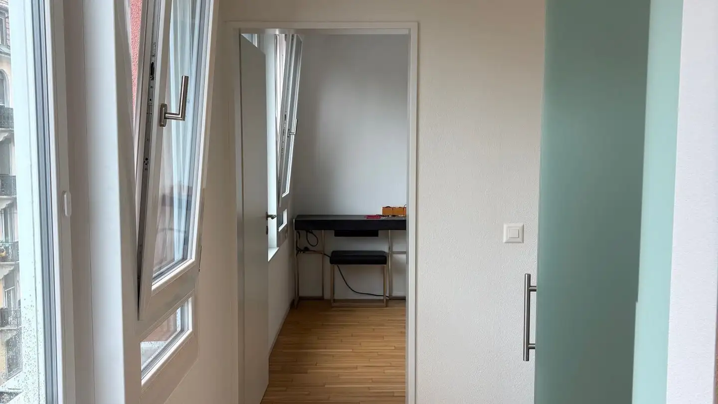Wohnung mieten - Staffelstrasse, 8045 Zürich - Foto 2