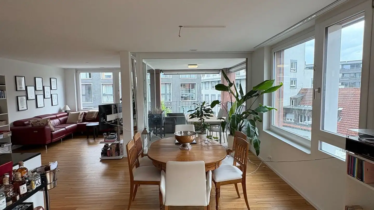 Wohnung mieten - Staffelstrasse, 8045 Zürich - Foto 4
