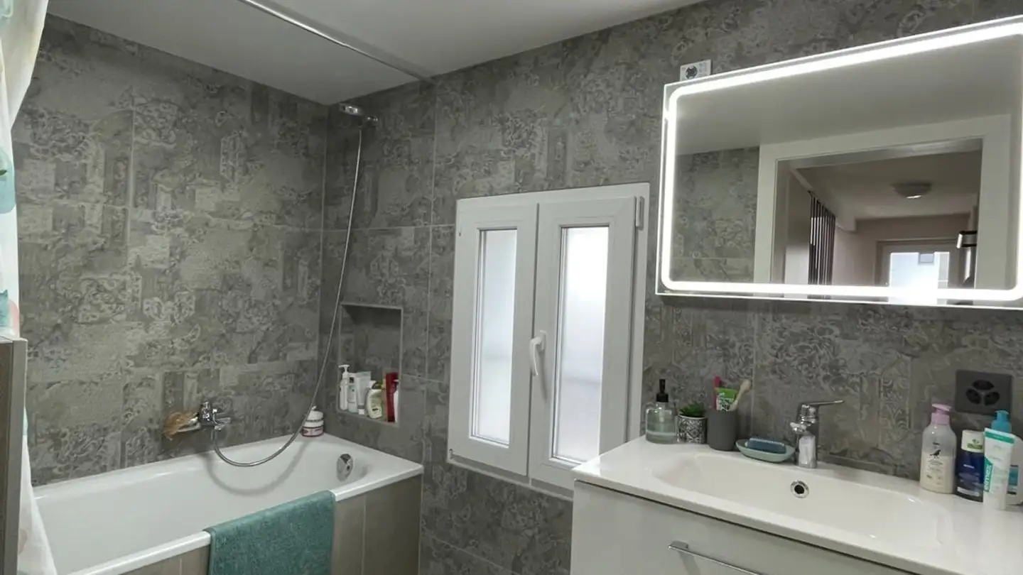 Apartment for rent - Rue Du Coujon 27, 3979 Grône - Photo 2