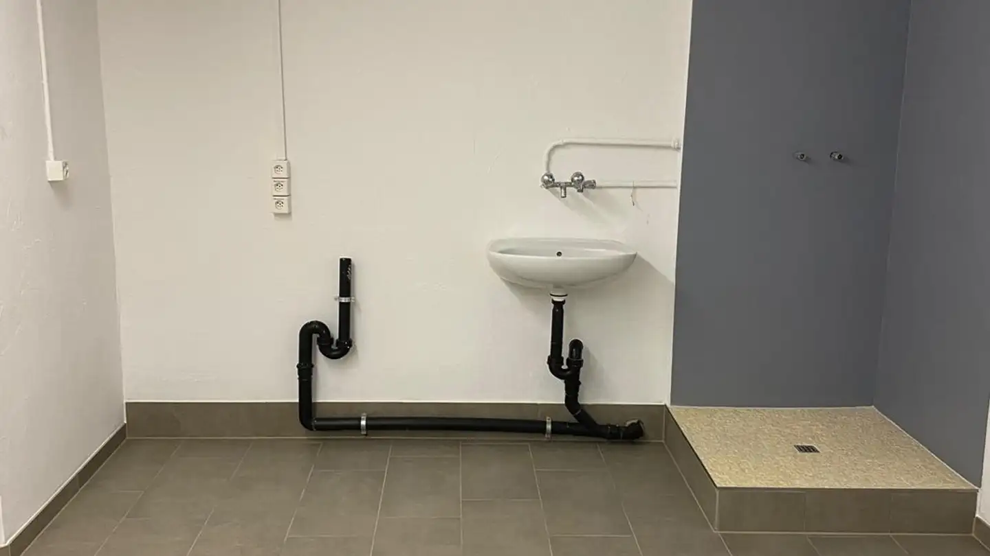 Gewerbe mieten - Zentralstrasse 3, 5610 Wohlen AG